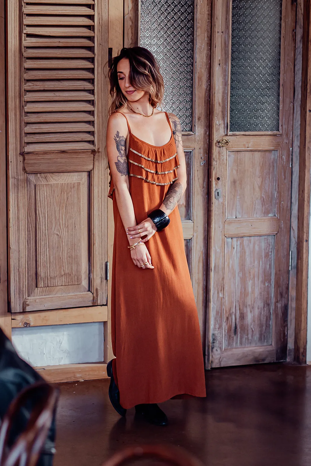 QUEEN DRESS BROWN