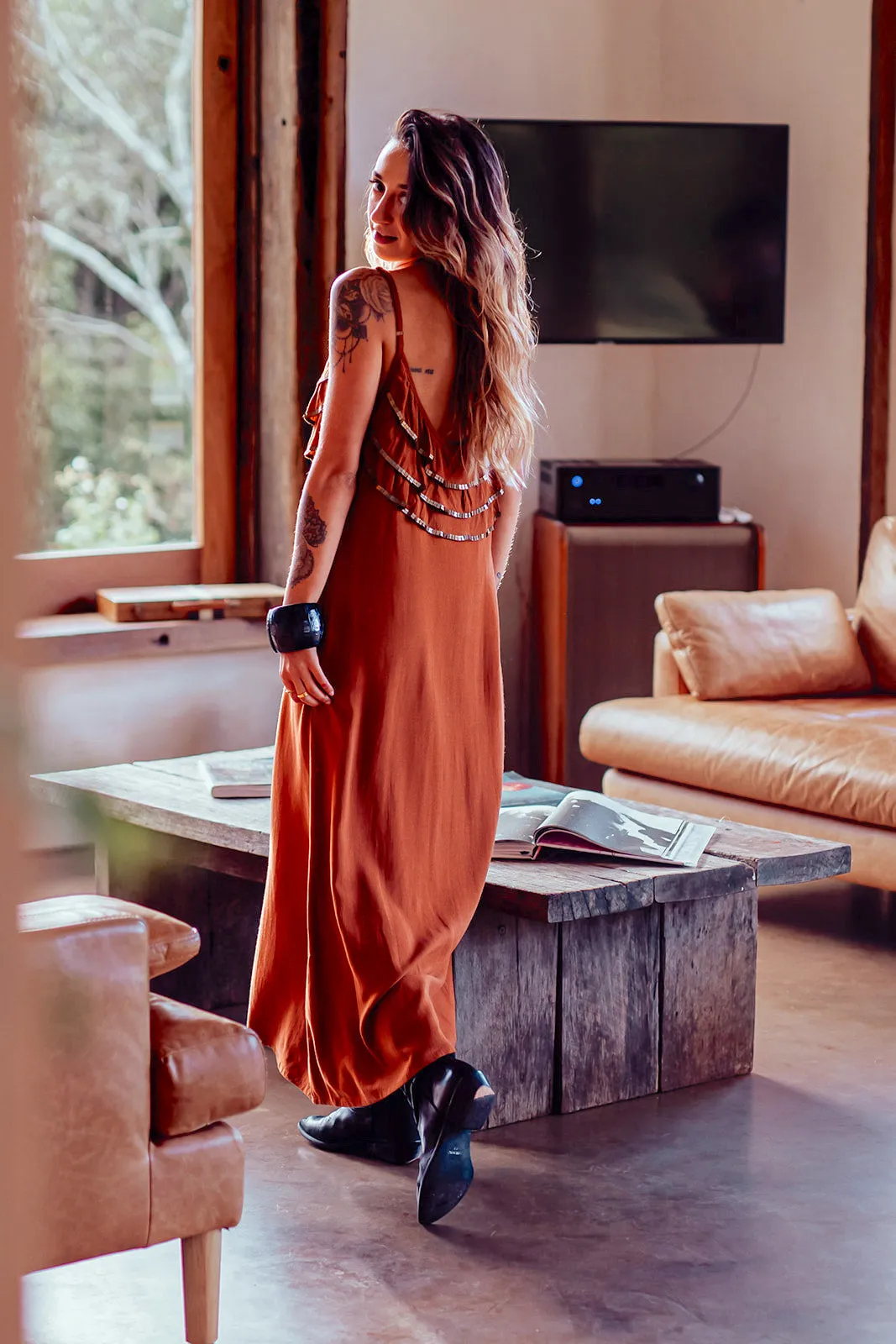 QUEEN DRESS BROWN