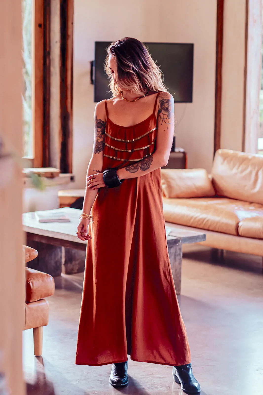 QUEEN DRESS BROWN