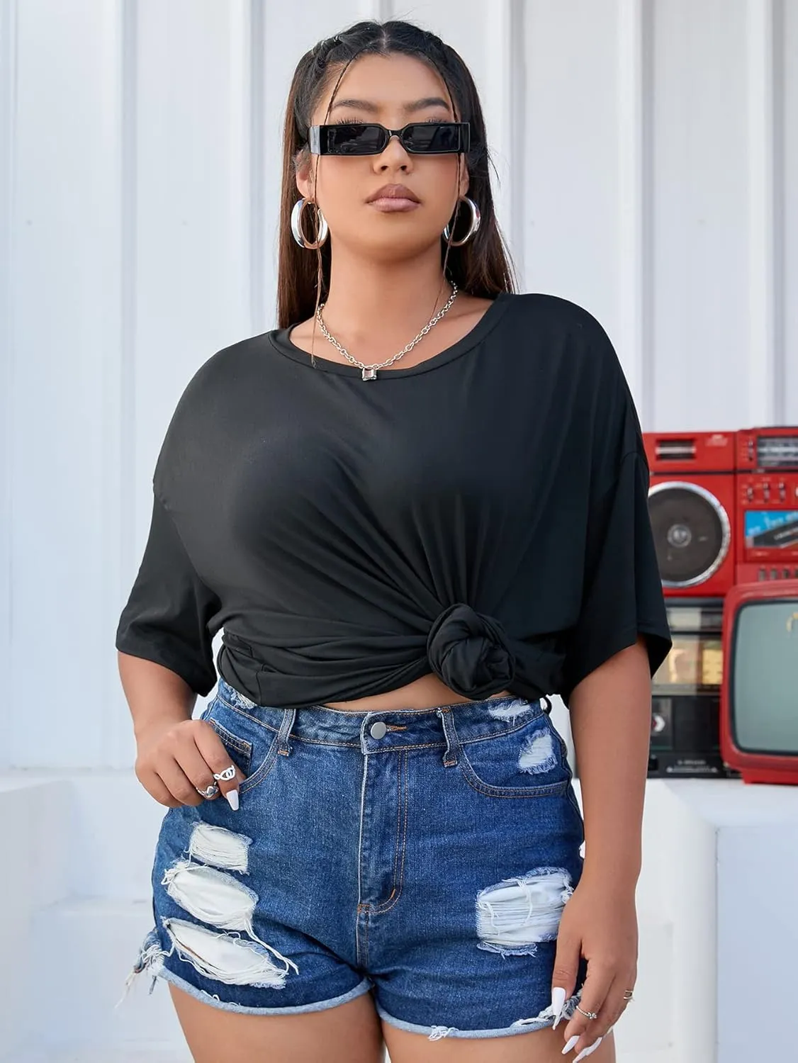 SOLY HUX Women's Plus Size Butterfly Embroidered Cut Out Back Half Sleeve T Shirt Casual Tee Tops