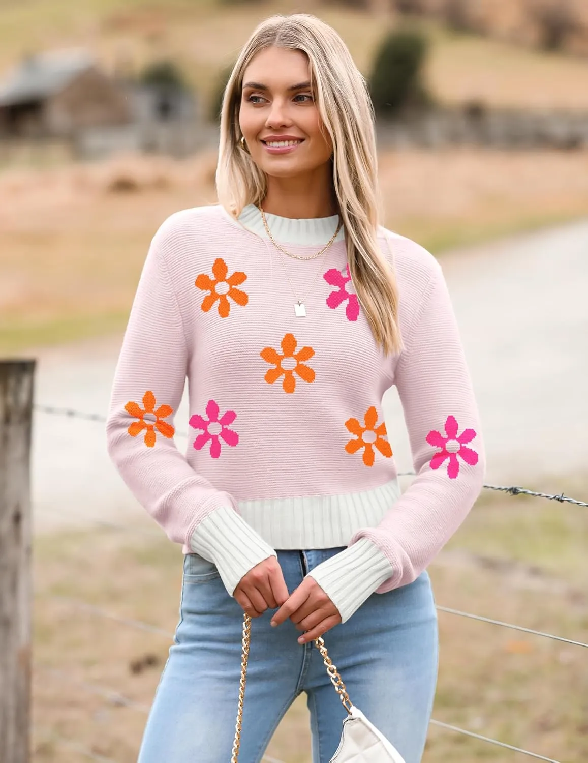 Zeagoo Women's 2025 Fall Crewneck Cropped Sweater Trendy Long Sleeve Ribbed Knit Pullover Jumper Tops